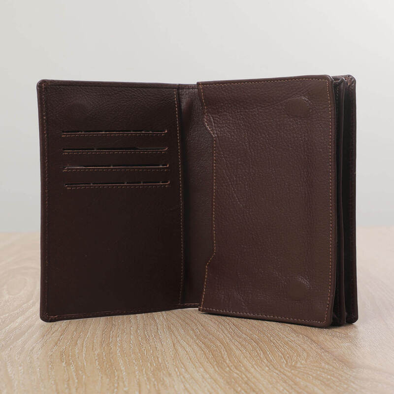 https://chowdhuryproducts.com/mens-stylish-chocolate-wallet